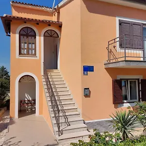 https://appartamenti-clara.in-istria.net